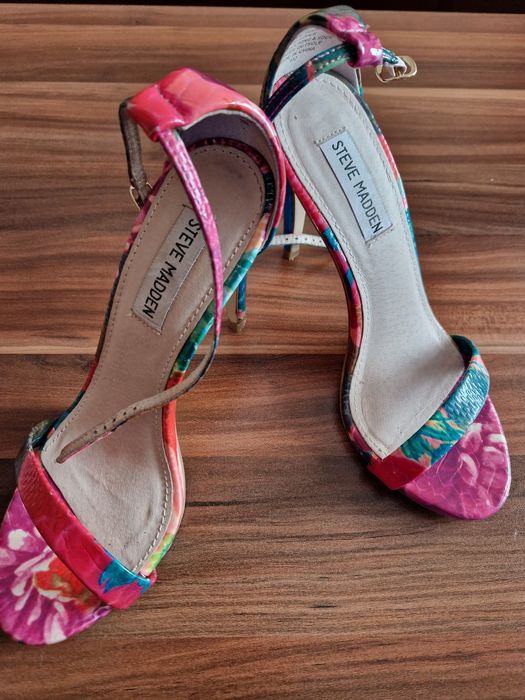 Сандали на Steve Madden,боти Gianni, 37,лилави обувки