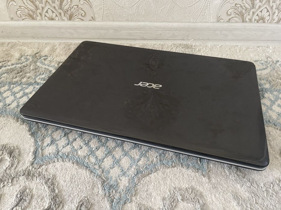 Продам ноутбук Acer Aspire E1-531