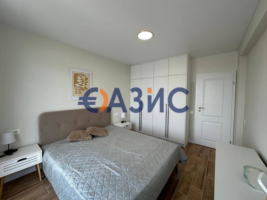 Просторен апартамент с 2 спални в комплекс" Оазис", Равда, България,