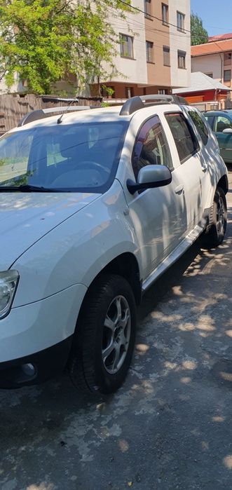 Vând Duster 1.5 DCI
