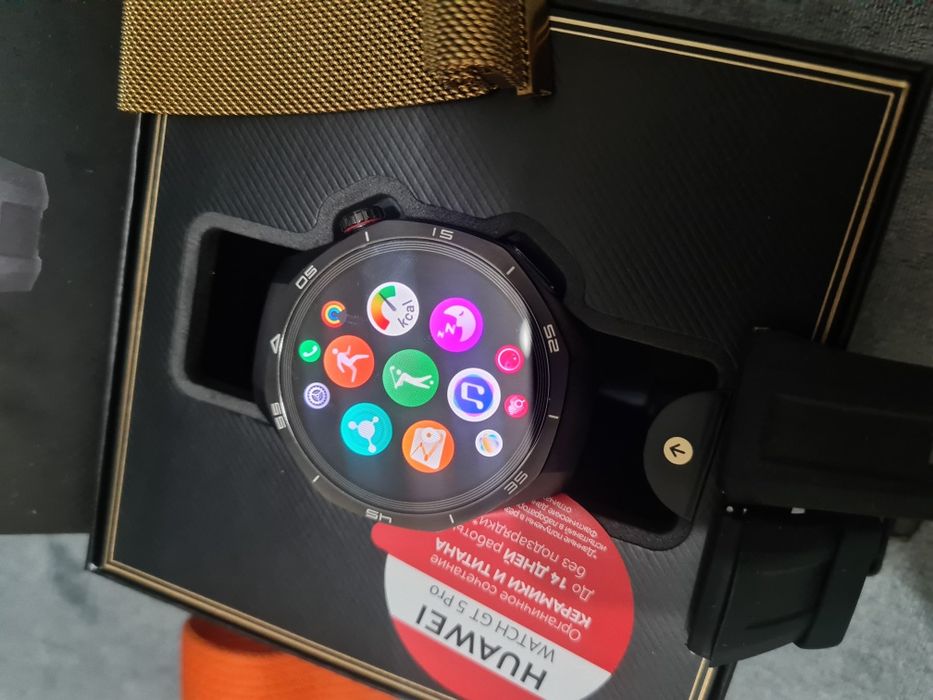 Продам смарт часы Huawei GT5 Pro