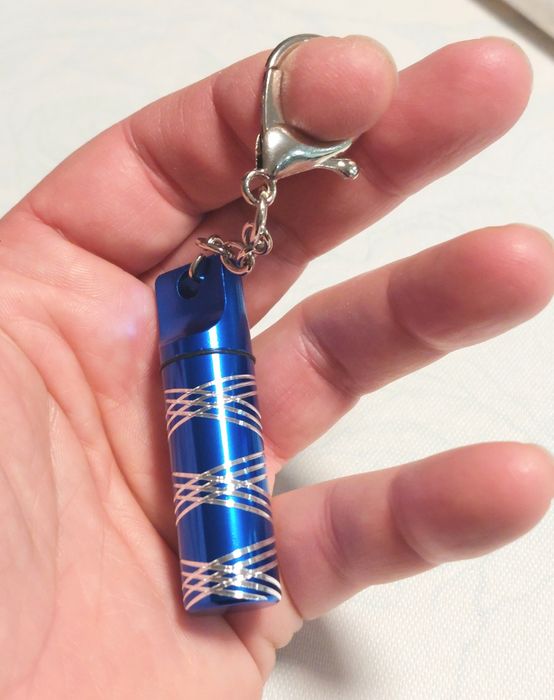 Алуминиев Контейнер с Разтегателна Лъжичка