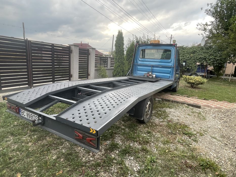 Renault Master autoplatforma