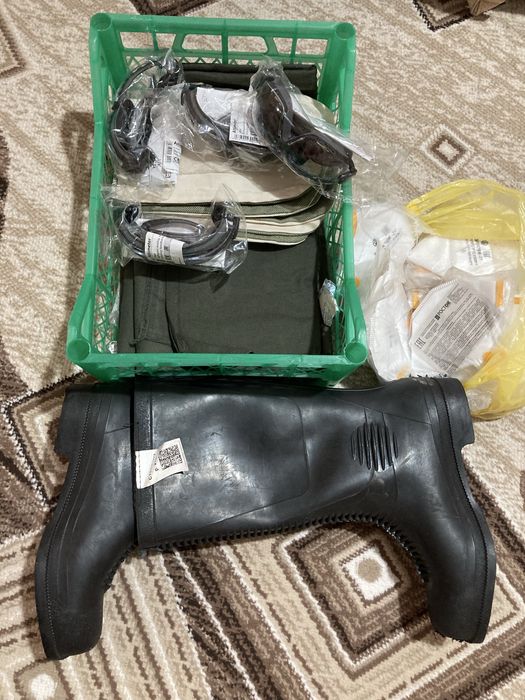 Продам спец одежду