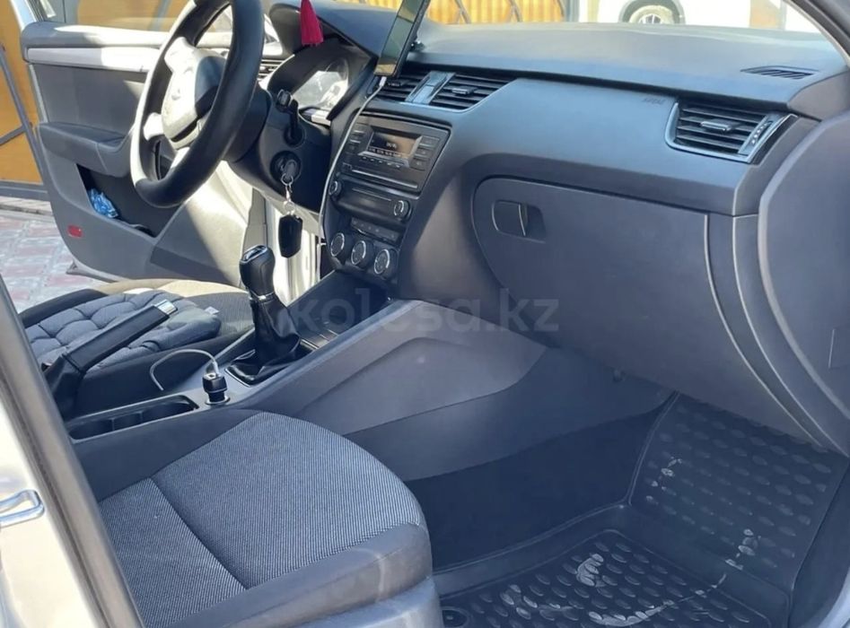 Продам автомобиль Skoda