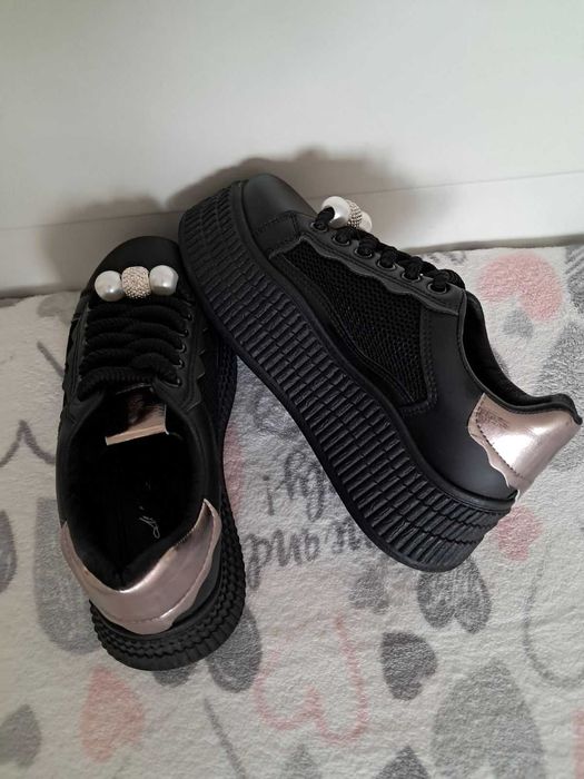 Нови дамски  бутикови обувки от кожа и мрежа. Марка Mellini Fashion