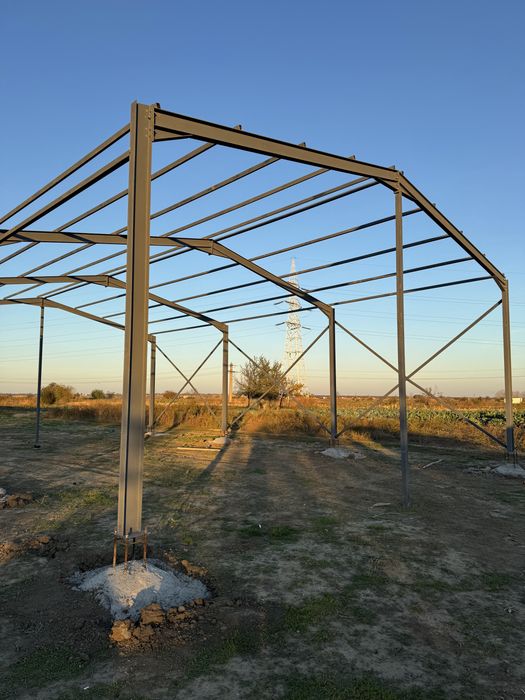 Hala metalica 10m latime x 15 m lungime x4 m strasina din profil ipe180 cu prindere laterala
