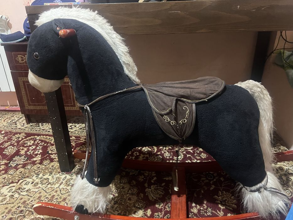 Лошадь качалка детская