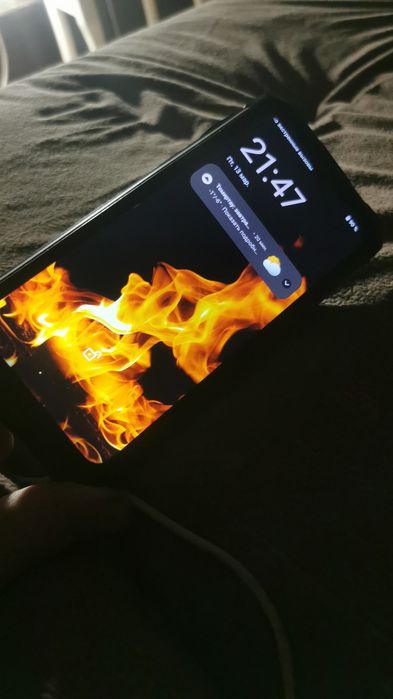 Продам телефон..