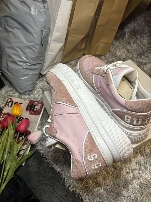 Дамски маратонки Guess/ сандали на нисък ток