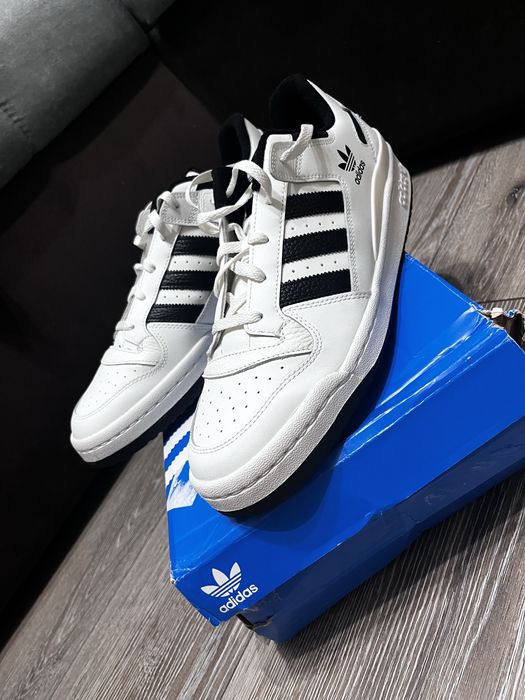 Кроссовки Adidas, оригинал, бирки сохранены