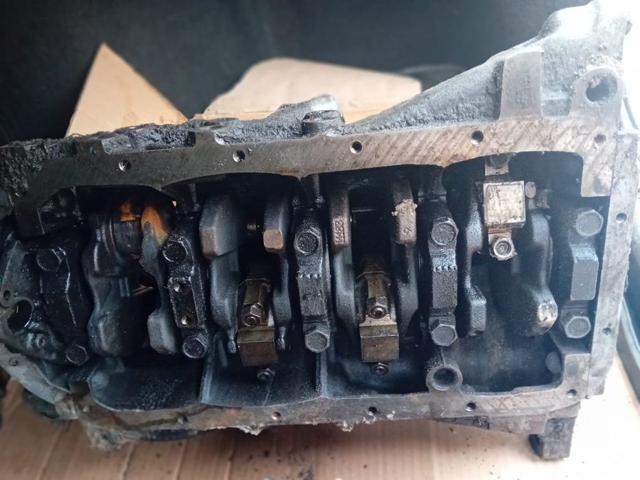 Блок на приору 16 клапан