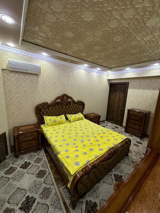 4-комнатная квартира посуточно/Kunlik sutichni uy