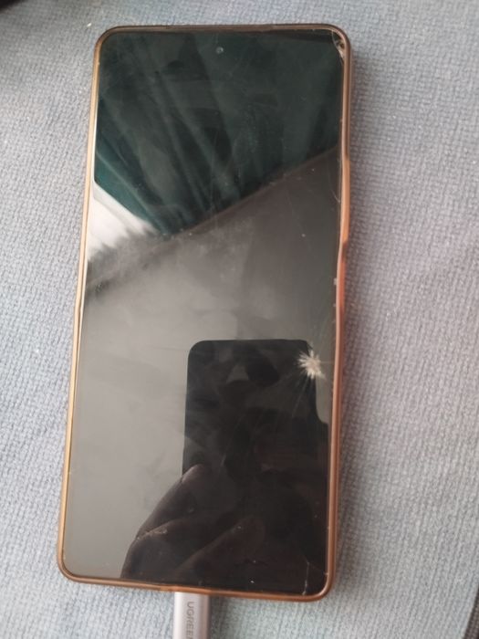 Продам мощный игровой телефон