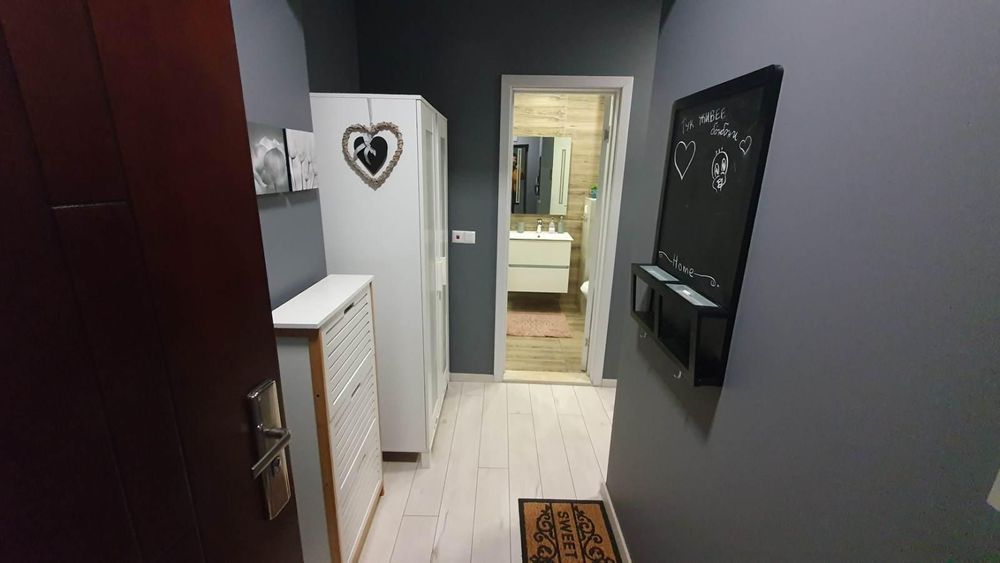 Дава се под наем Тристаен апартамент в Варна, Център - 90 кв.м за 1600 € - Снимка #13