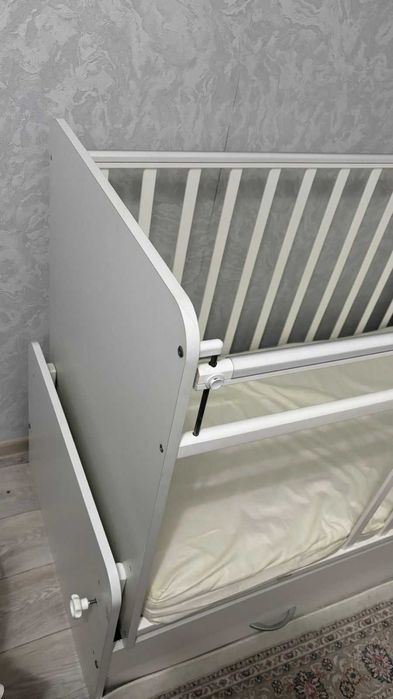 ПРОДАМ СРОЧНО Детский кровать .