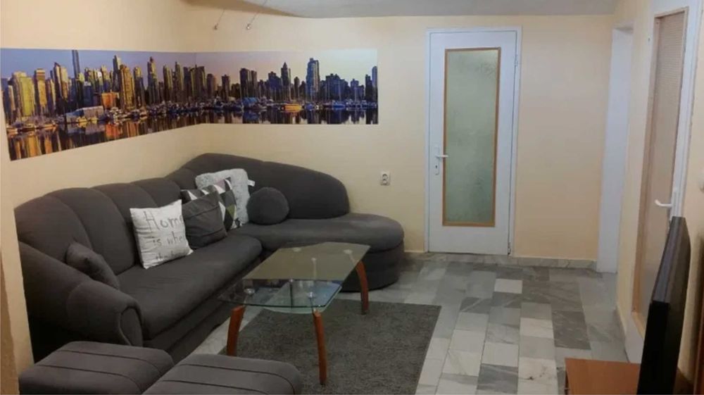 Дава се под наем Четиристаен апартамент в Велико Търново, Център - 65 кв.м за 331.5 € - Снимка #2