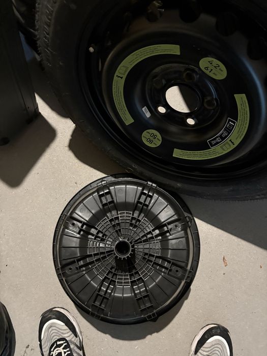 Резервна гума continental 125/90 16R