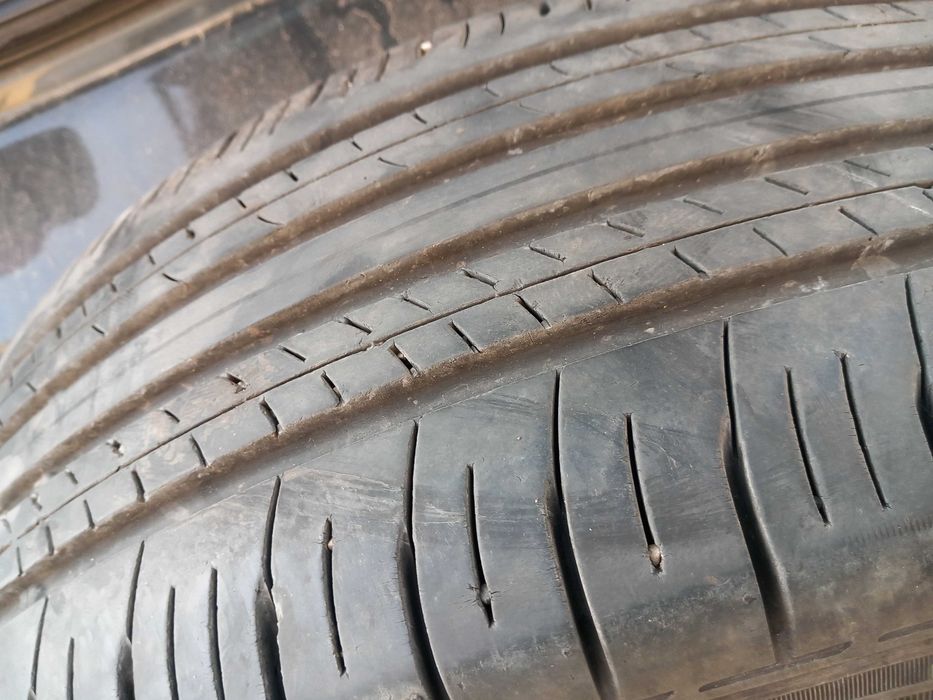 225/60 R18 Dunlop grangtrek pt30