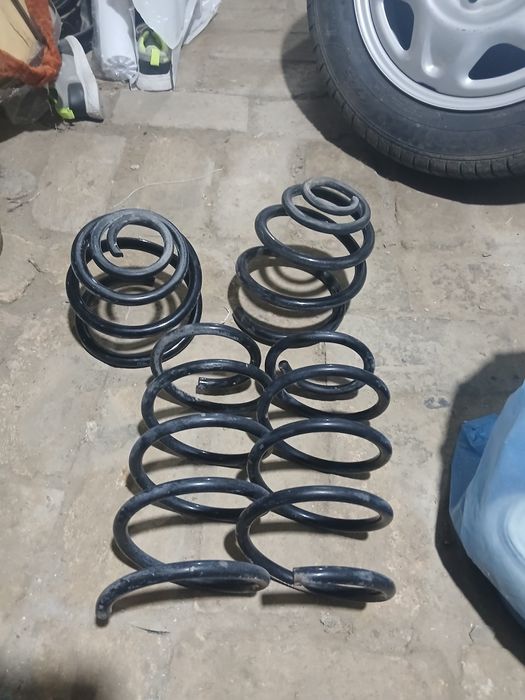 Продаётся пружины Посадка от Нексии 1/2 !!!