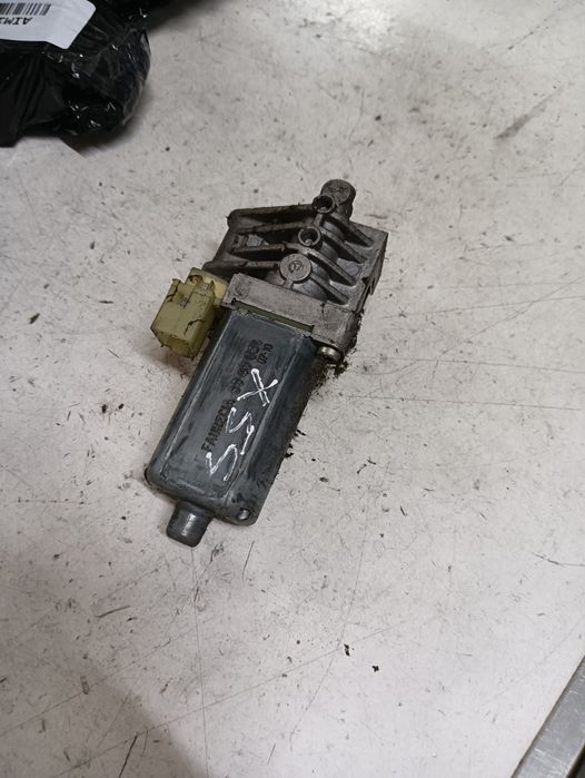 Motoras Scaun Stanga Fata Bmw X5 Ii (E70) [ 2006 - 2013 ] Oem 8348034