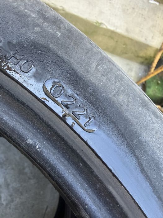 Hankook 235 40 19 за Тесла