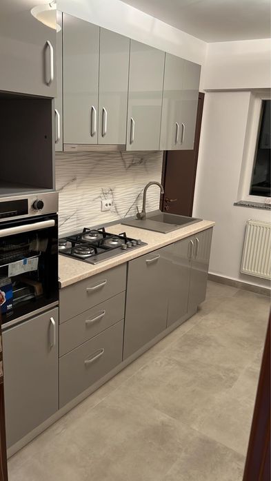 Inchiriez apartament 3 camere