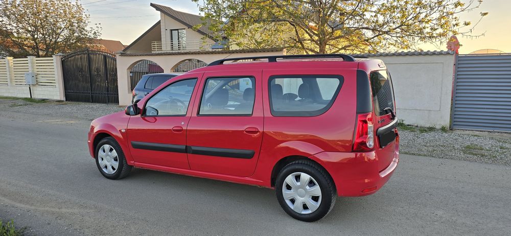 Vând Dacia Logan Mcv