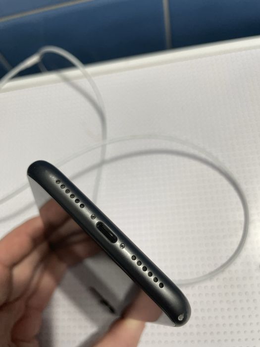 iPhone 11 64гб февр 2025, 90%