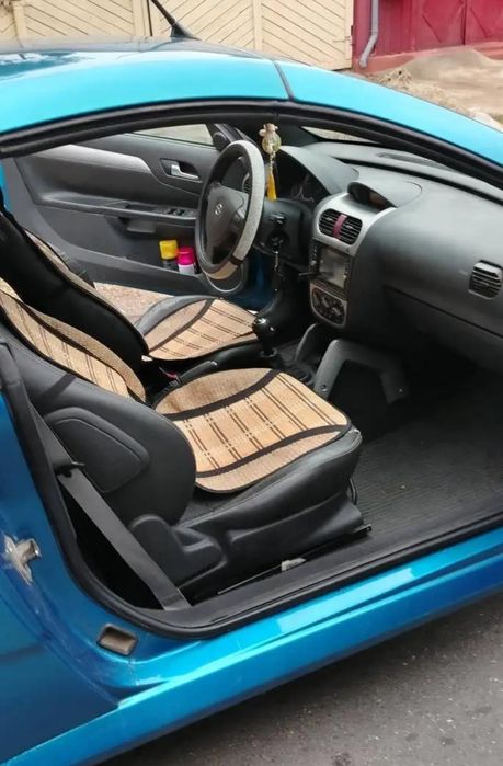 Opel tigra benzină