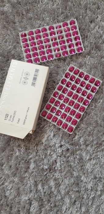 Cristale originale Swarovski – Fuchsia (roz intens)