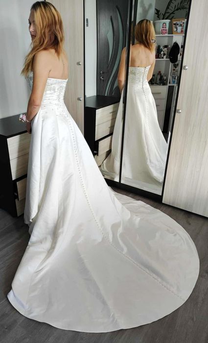 Булчинска рокля Dream Weavers Bridal