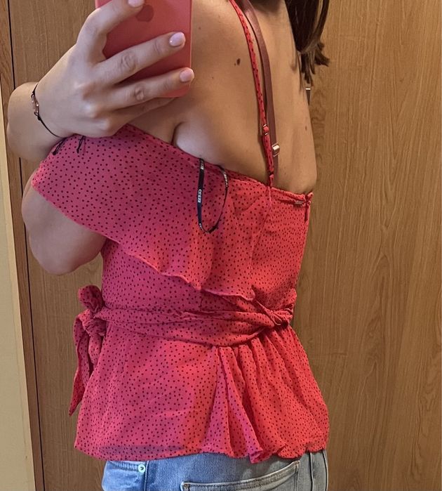 Дамски топ Guess