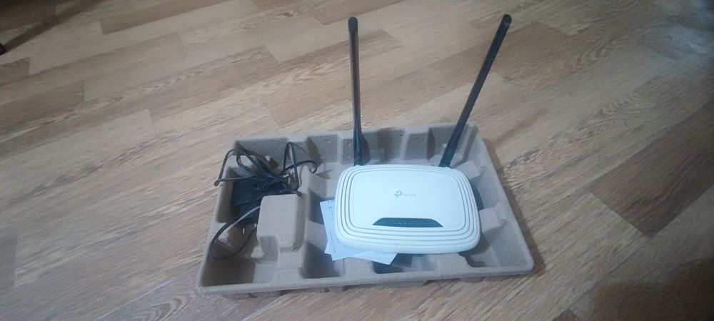Продается ДВА роутера, дёшево!!!