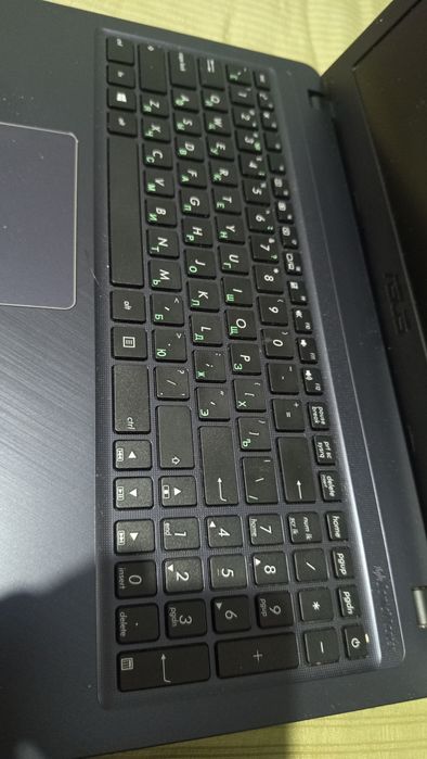 ASUS ноутбук сатылады.