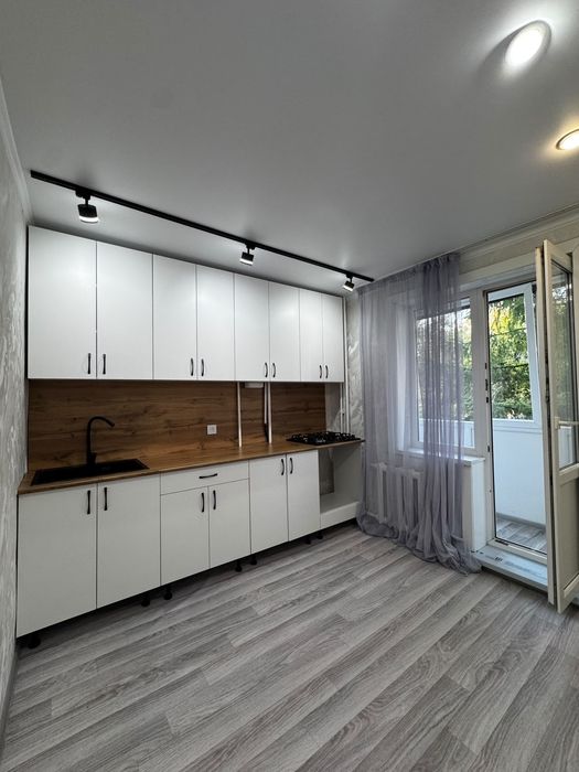 Продам 2 комн квартиру район Тайги