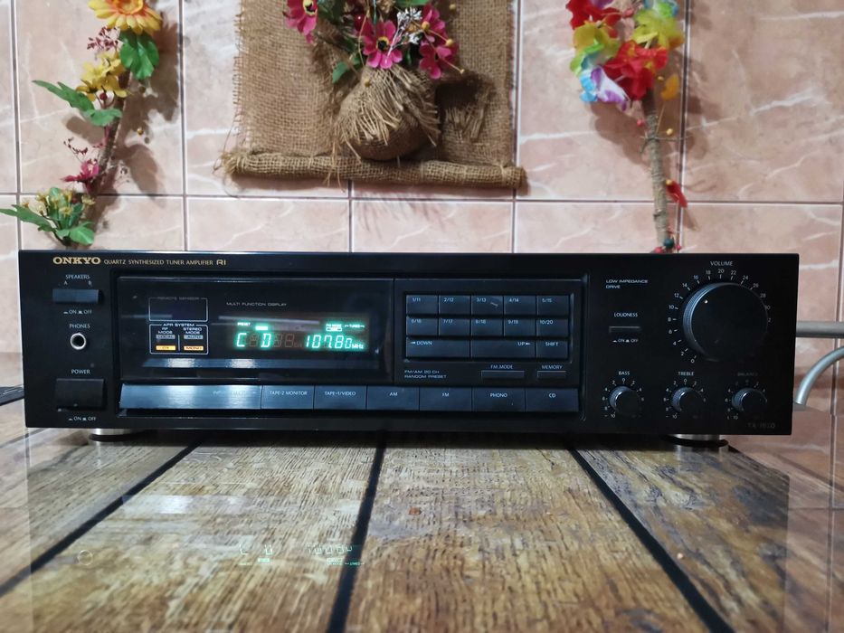 Amplituner Onkyo tx 7620