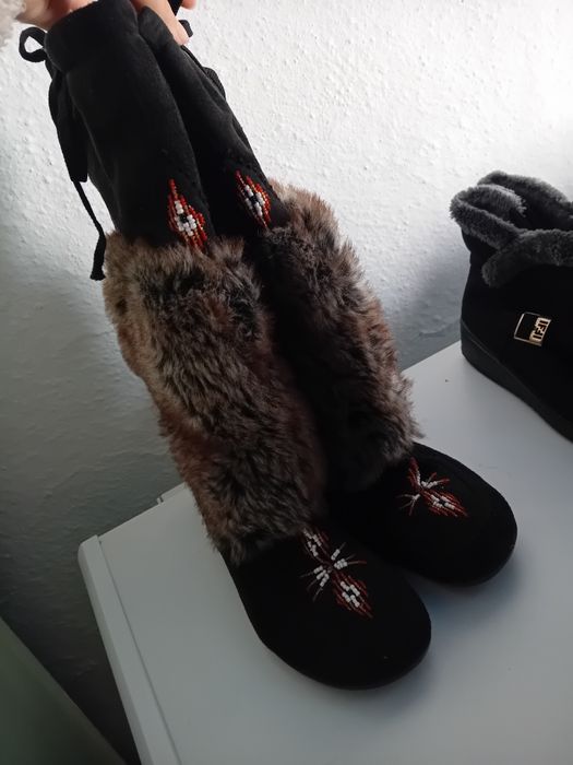 Боти и ботуши,малко използвани