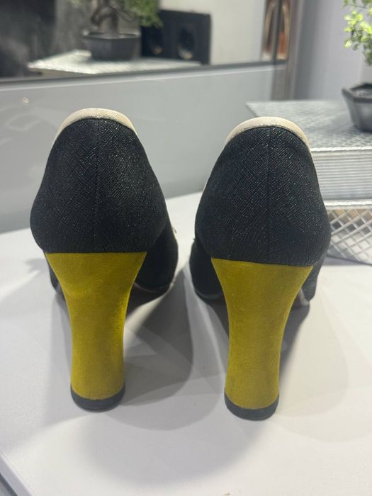 CHIE MIHARA—Оригинални елегантни обувки-38,5 номер
