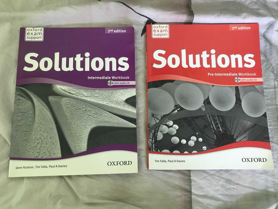 Учебници по английски език Legacy и Solutions
