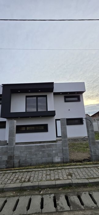 Casa de vanzare 80.000 €