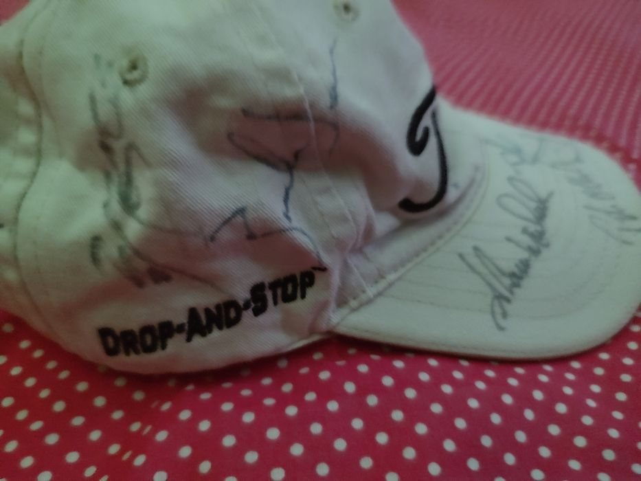 Sapca Titleist cu autografe