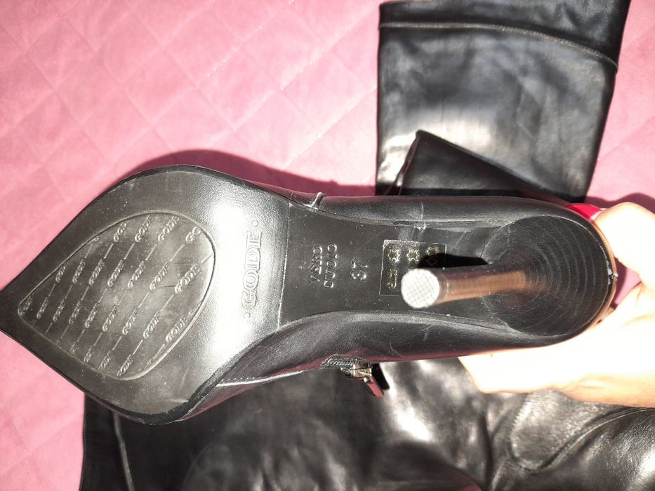 Продам сапоги новые