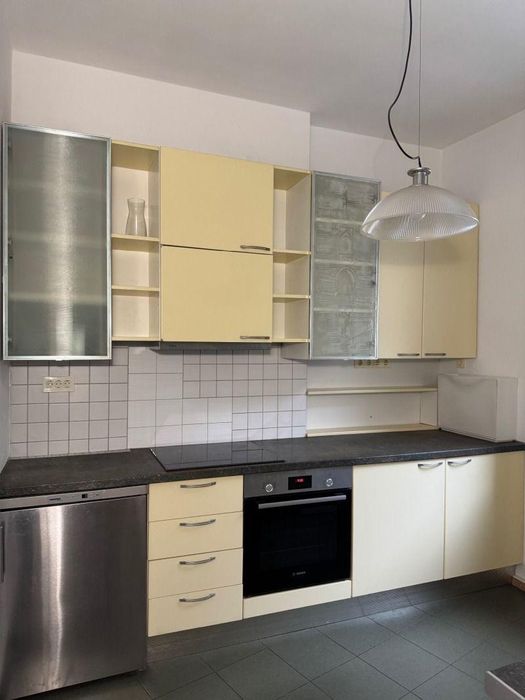 Дава се под наем Тристаен апартамент в София, Лозенец - 90 кв.м за 820 € - Снимка #3