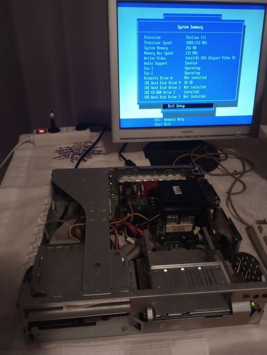 IBM NetVista Pentium III 100mhz 256 Sdram 20 HddGb