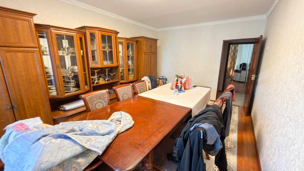 Продам 4 ком жана гарышкер