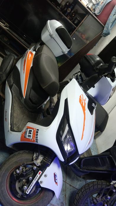 М8  скутер 125 куб