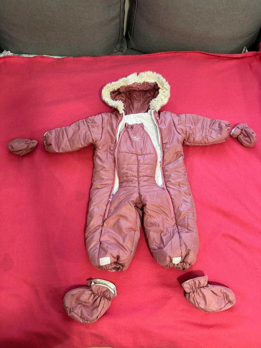 Космонавт Vega-M 12М - момиче