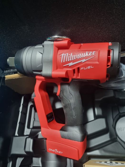 Pistol impact milwaukee