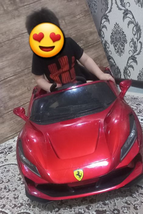 Ferrari moshina narxi kelishiladi